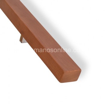 Pasamanos de madera de haya medida 4,6x3,3 cm de perfil. 